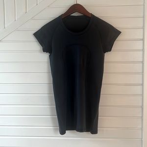Lululemon swiftly women’s tech tee size 4